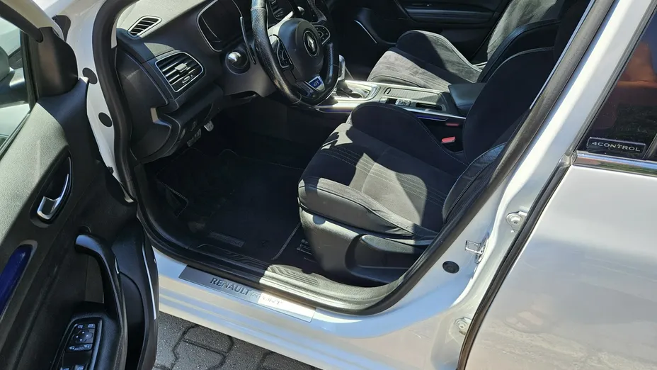 RENAULT Megane -