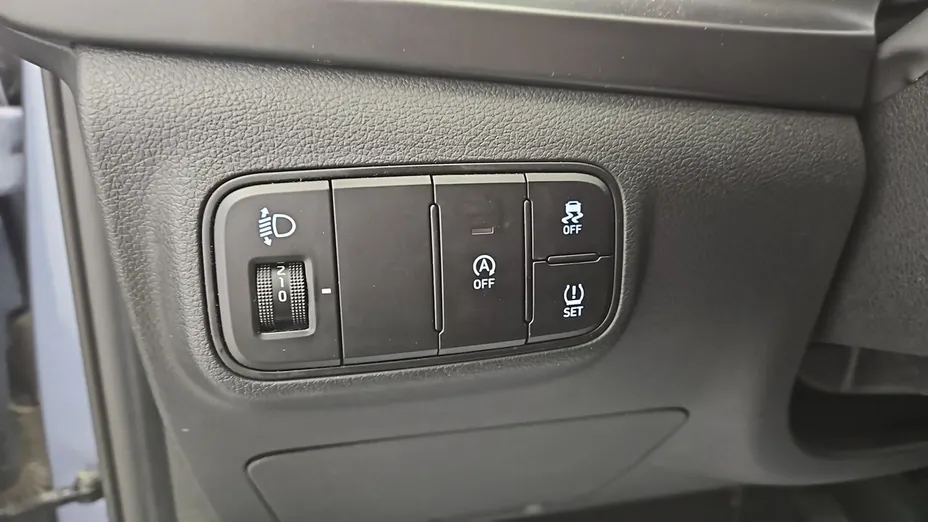 HYUNDAI i20 -
