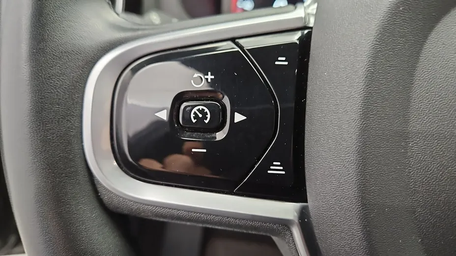 VOLVO V60 -