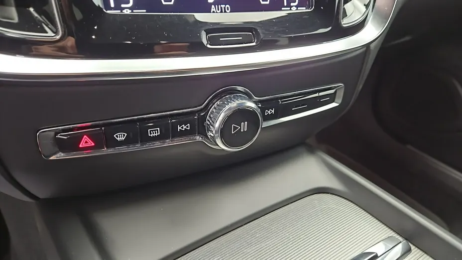 VOLVO V60 -