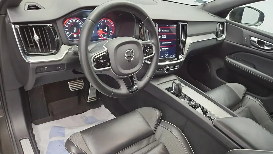 VOLVO V60 -