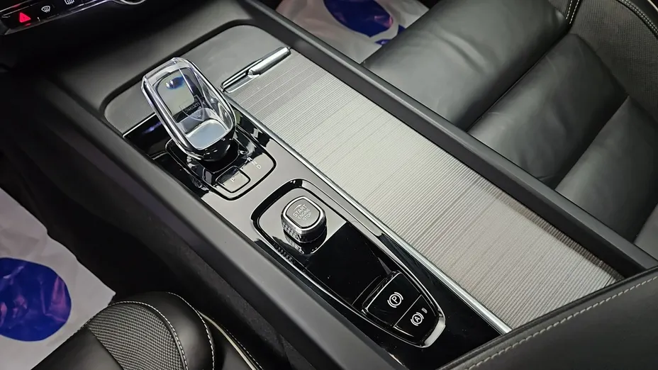 VOLVO V60 -