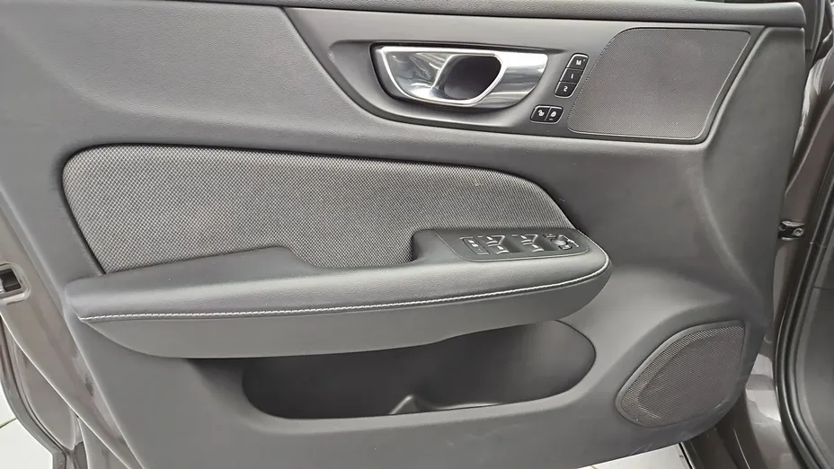 VOLVO V60 -