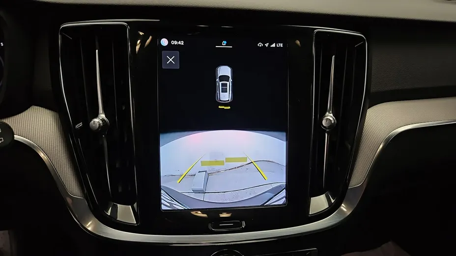 VOLVO V60 -