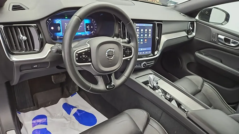 VOLVO V60 -