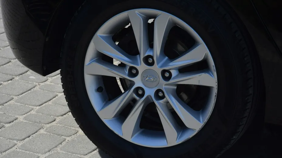 HYUNDAI i30 -