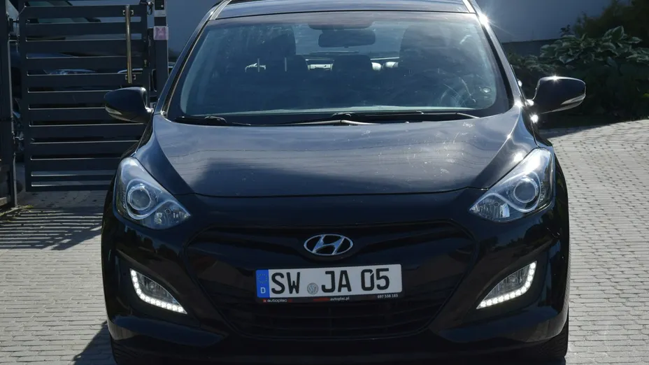 HYUNDAI i30 -