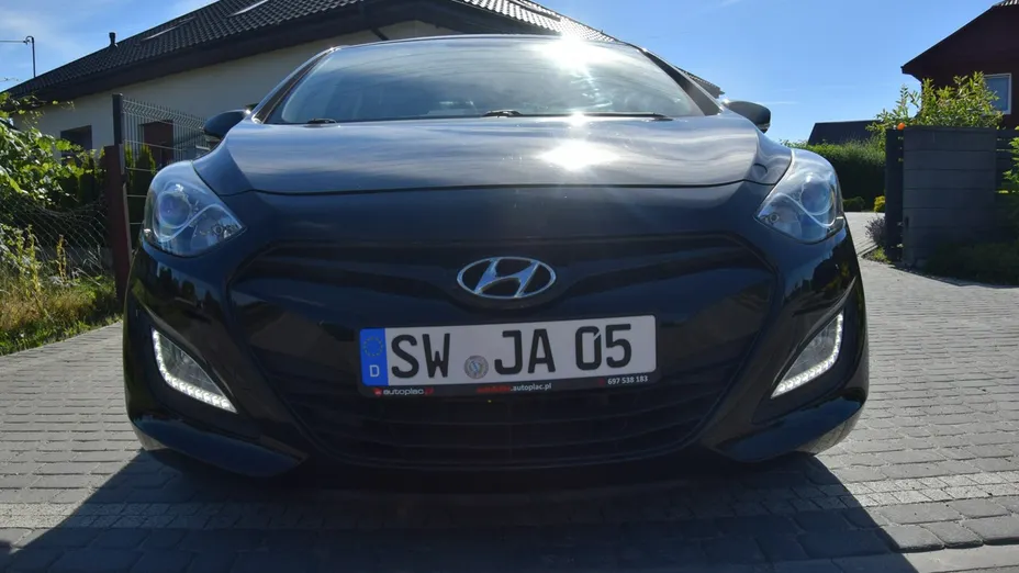 HYUNDAI i30 -