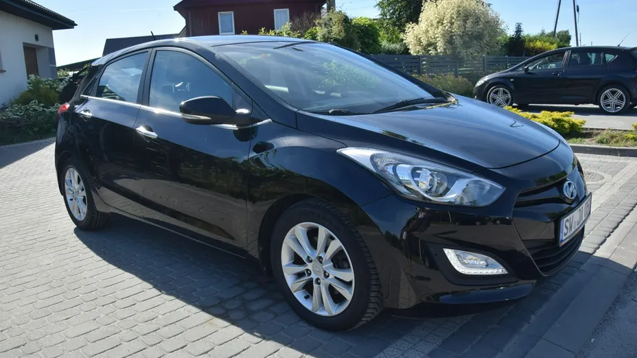 HYUNDAI i30 -