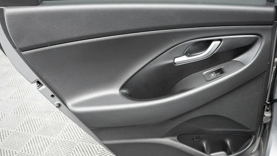HYUNDAI i30 -