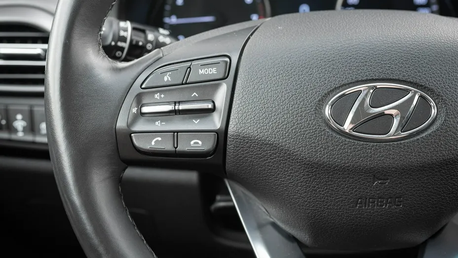 HYUNDAI i30 -