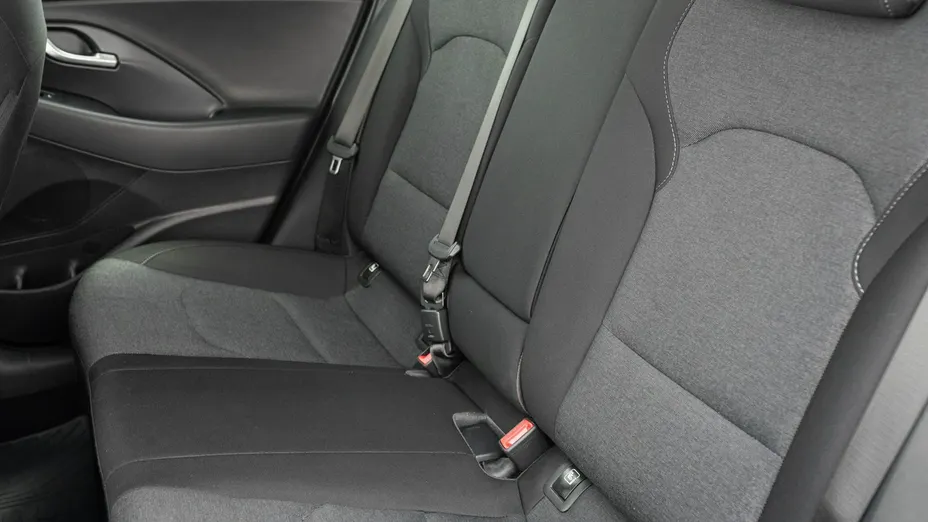 HYUNDAI i30 -