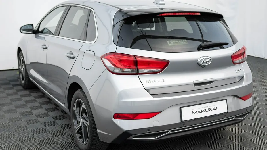 HYUNDAI i30 -