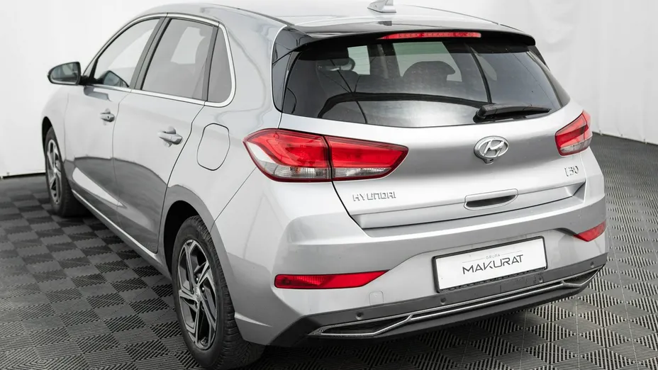 HYUNDAI i30 -