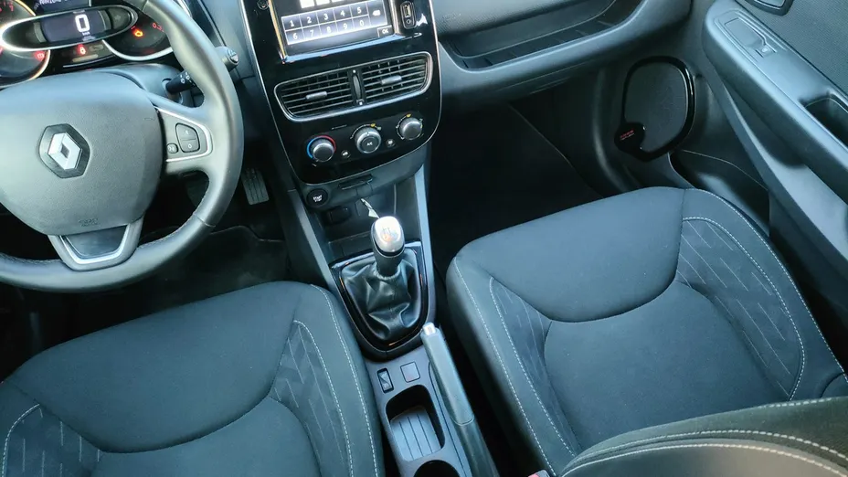 RENAULT Clio -