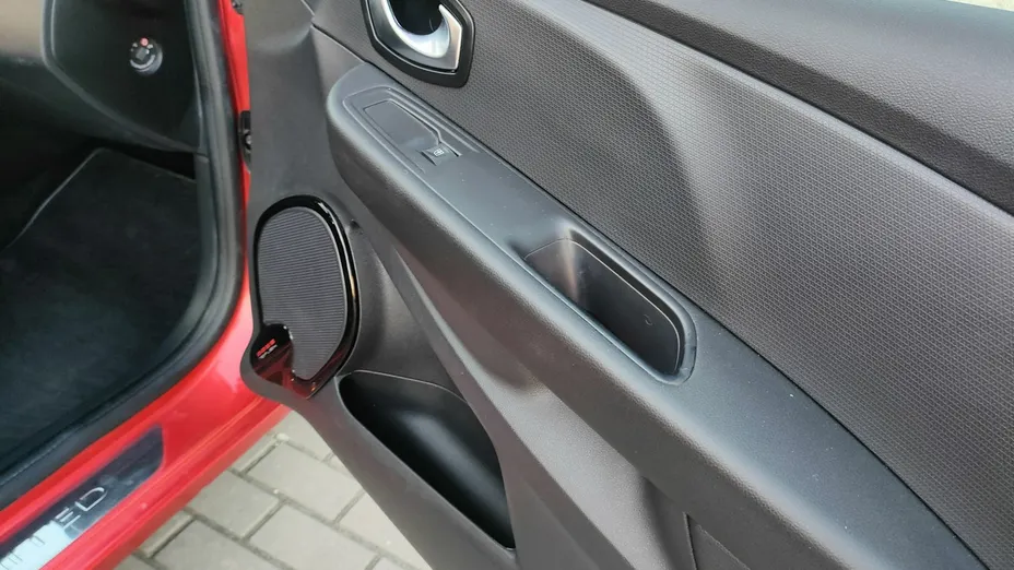 RENAULT Clio -