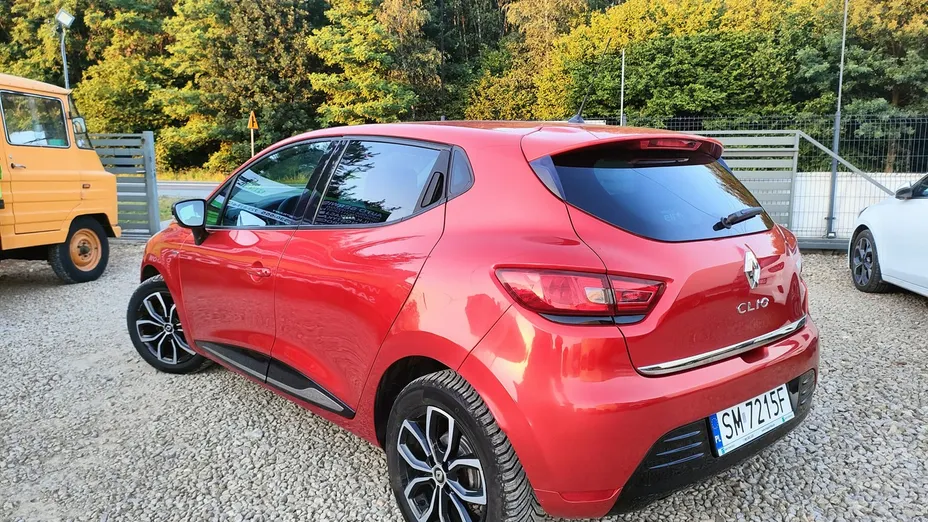 RENAULT Clio -