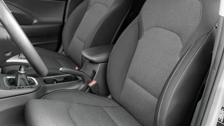 HYUNDAI i30 -