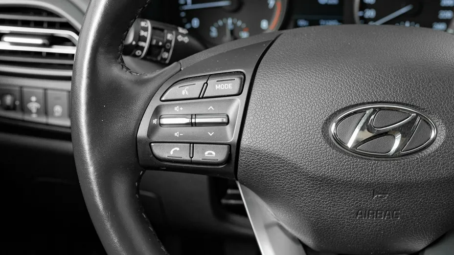 HYUNDAI i30 -