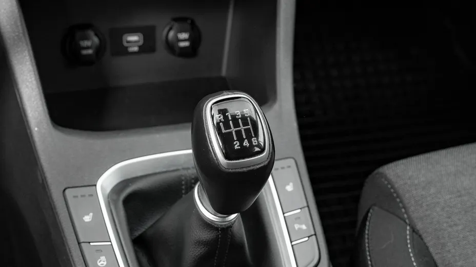 HYUNDAI i30 -