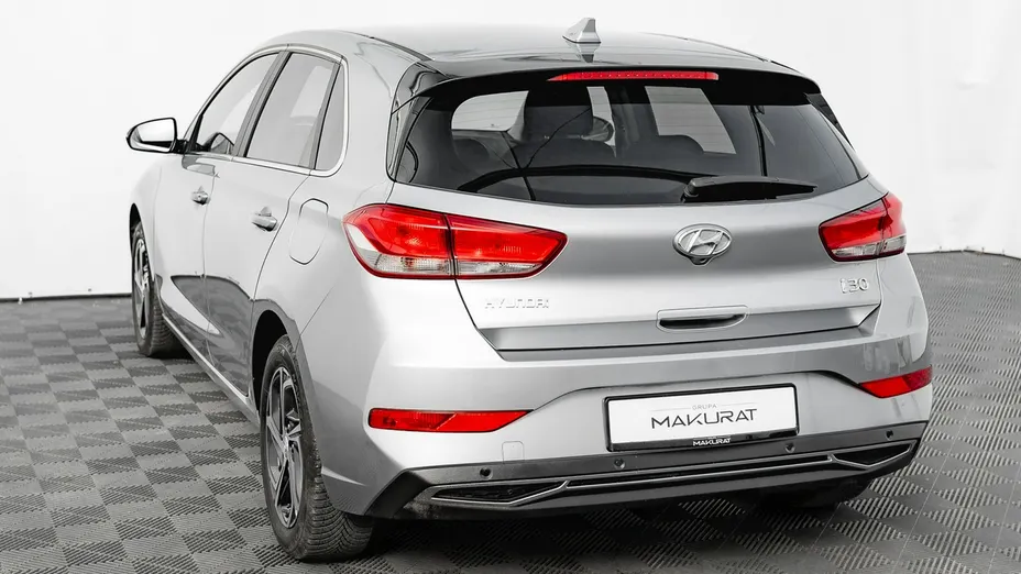 HYUNDAI i30 -