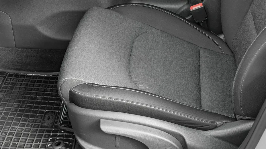 HYUNDAI i30 -