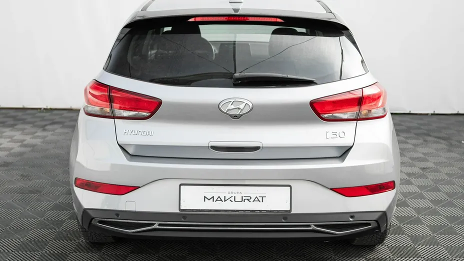 HYUNDAI i30 -
