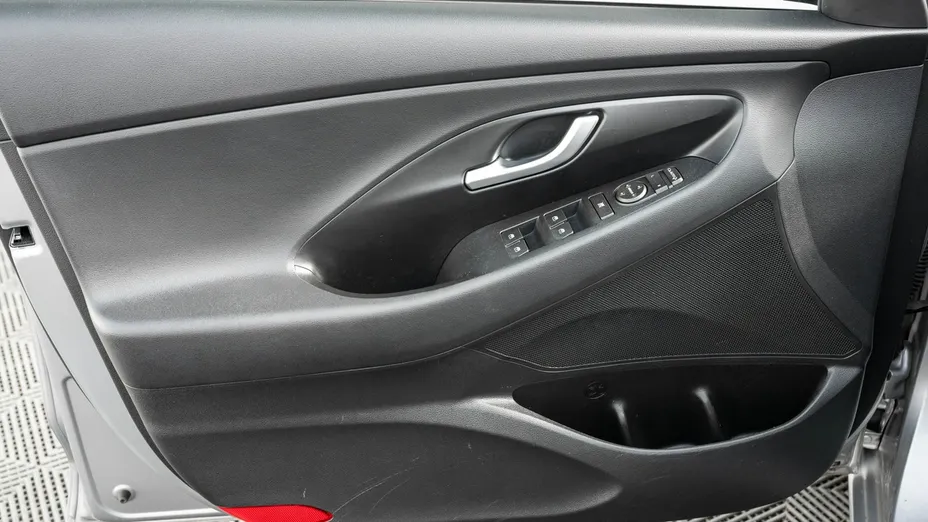 HYUNDAI i30 -
