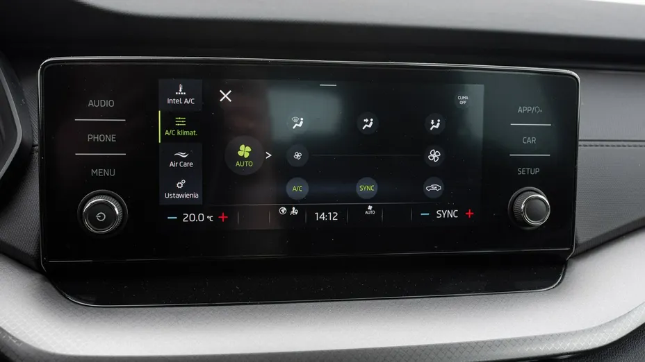 SKODA Octavia -