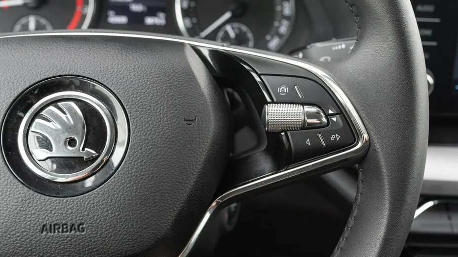 SKODA Octavia -
