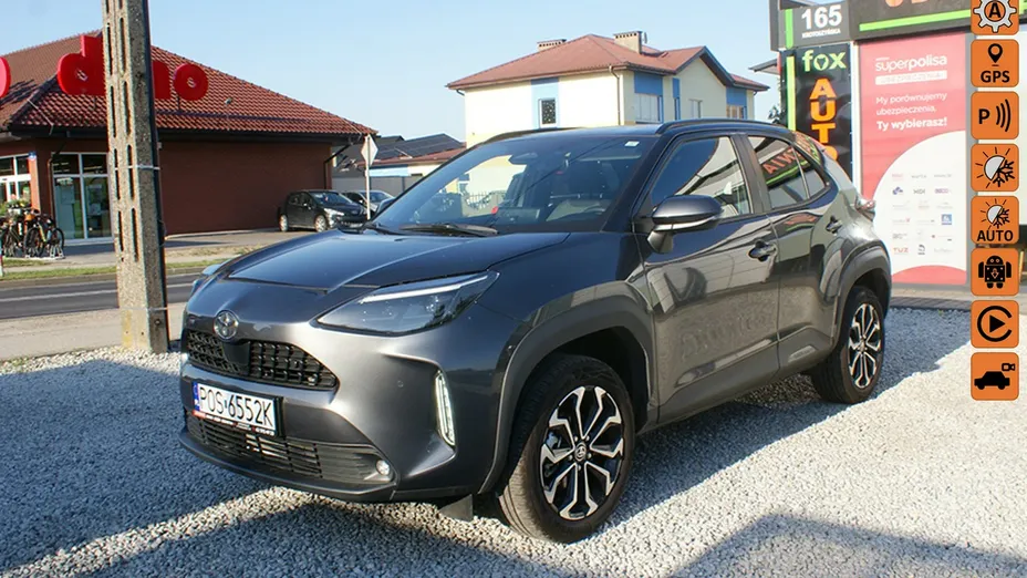 TOYOTA Yaris Cross -