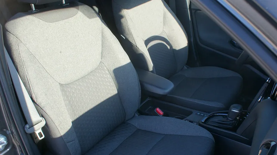 TOYOTA Yaris Cross -