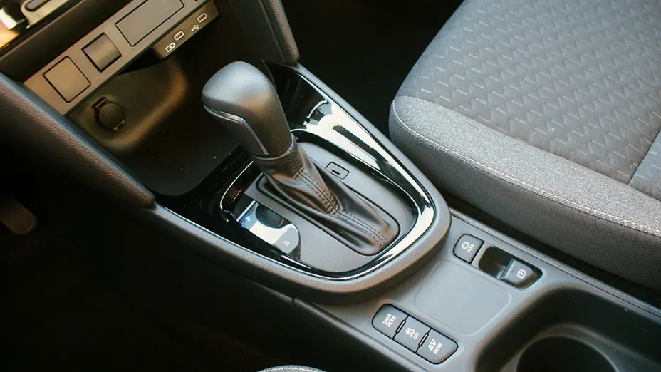 TOYOTA Yaris Cross -