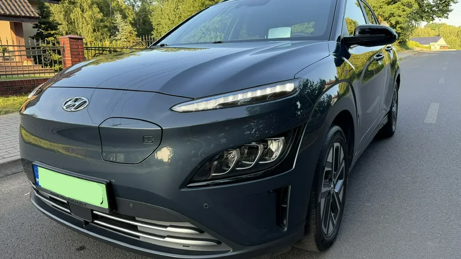 HYUNDAI Kona -