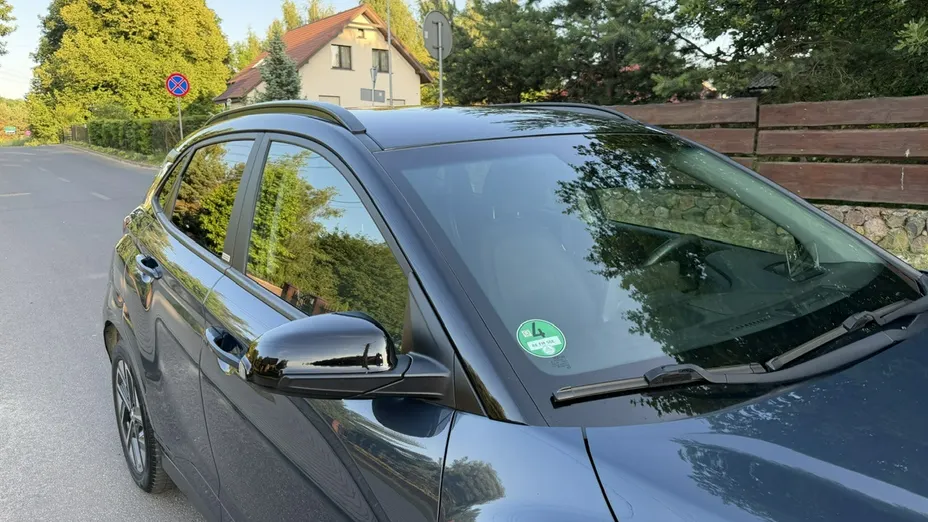 HYUNDAI Kona -