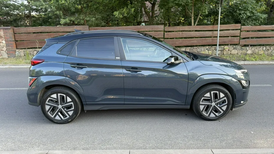 HYUNDAI Kona -
