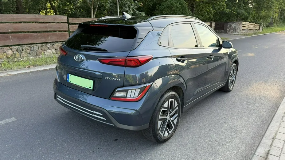 HYUNDAI Kona -