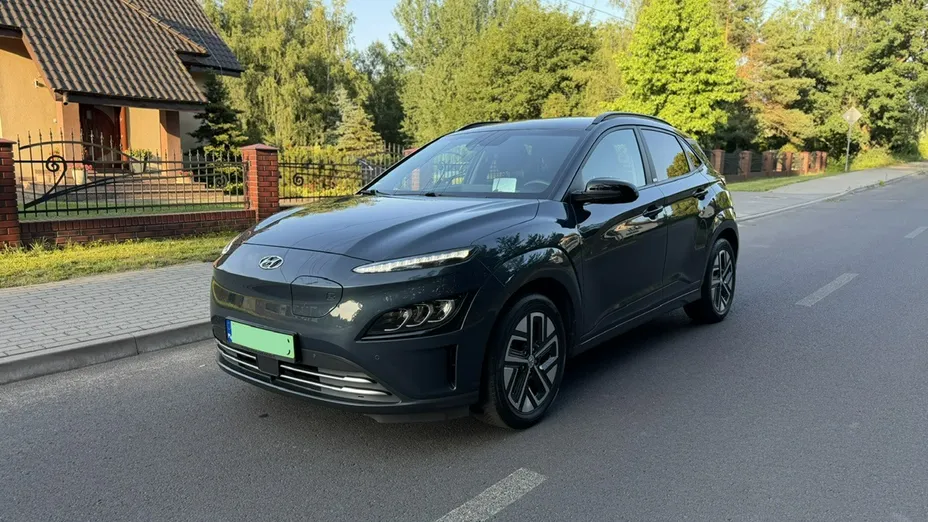 HYUNDAI Kona -