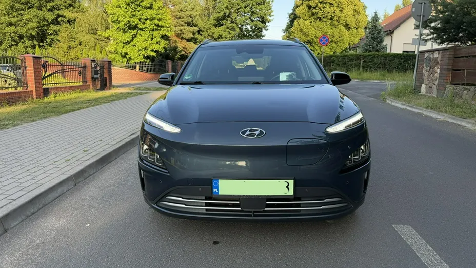 HYUNDAI Kona -