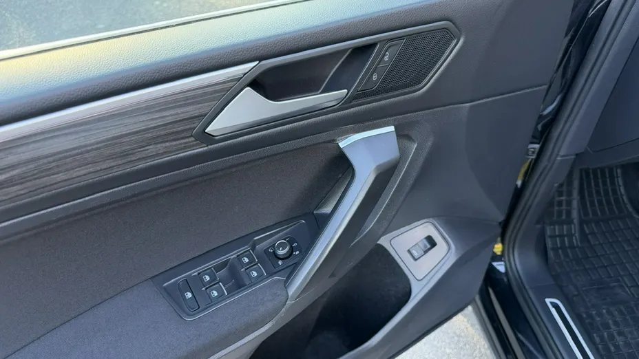 VOLKSWAGEN Tiguan Allspace -