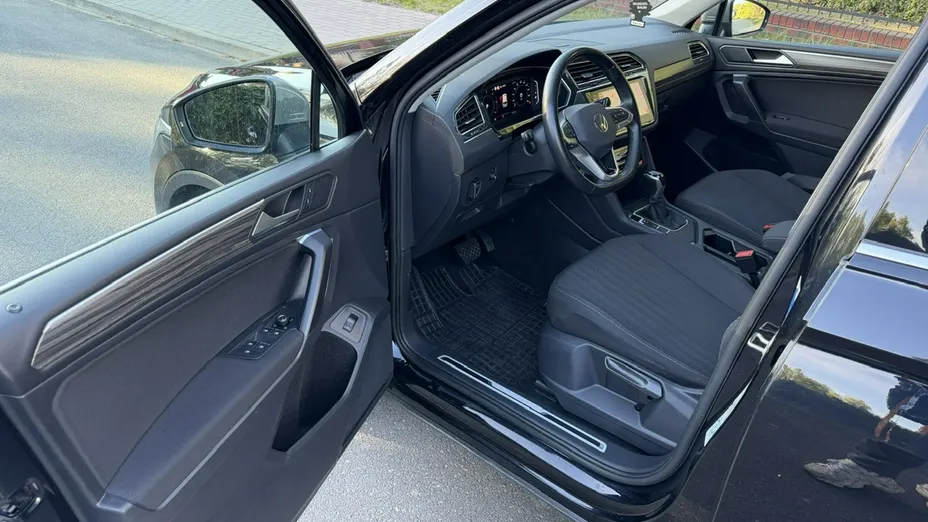 VOLKSWAGEN Tiguan Allspace -