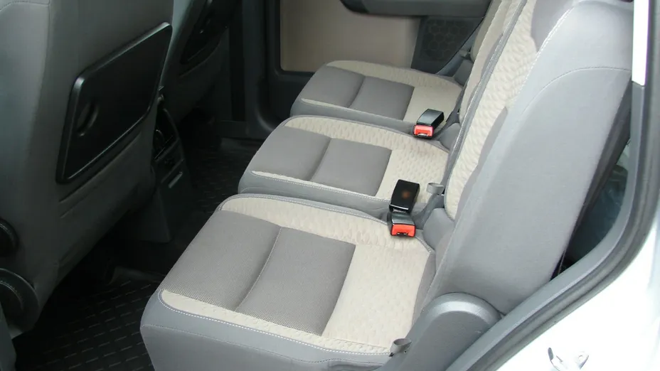 VOLKSWAGEN Touran -