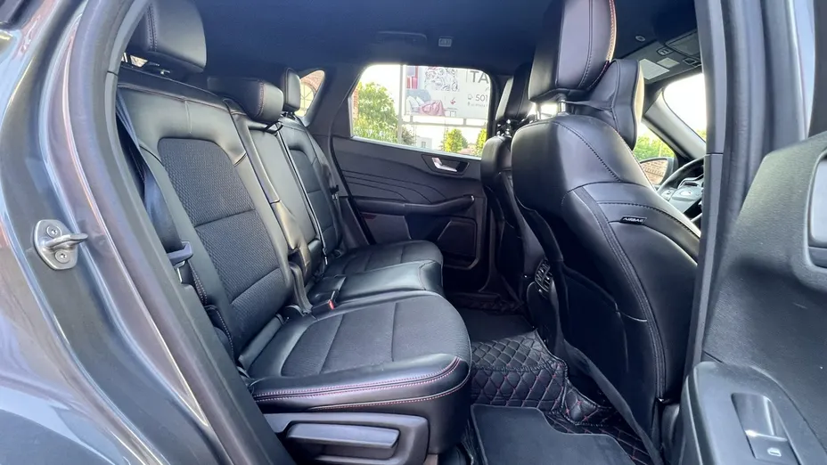 FORD Escape -