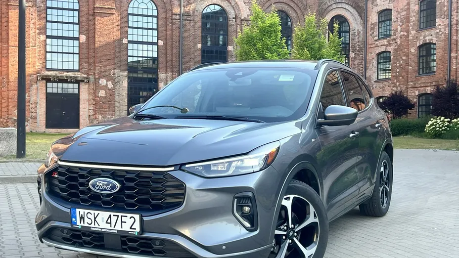 FORD Escape -