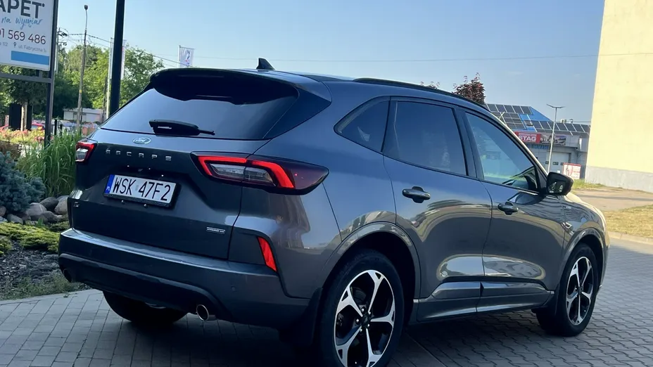 FORD Escape -
