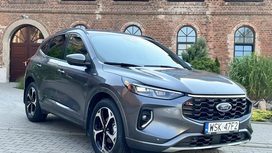 FORD Escape -
