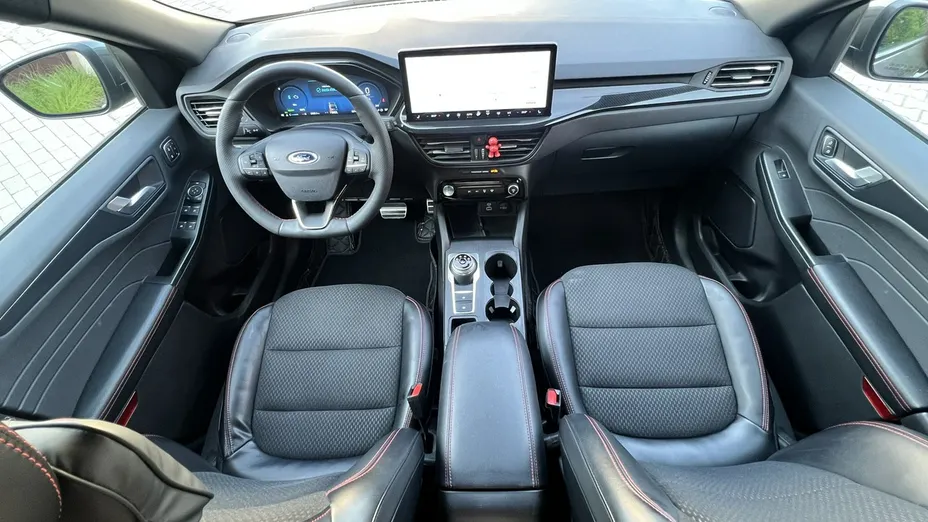 FORD Escape -