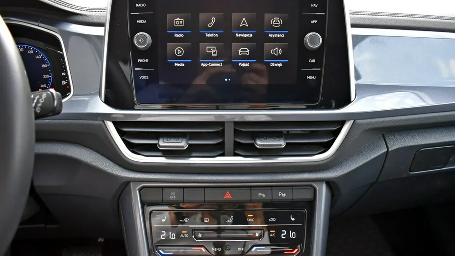 VOLKSWAGEN T-ROC -