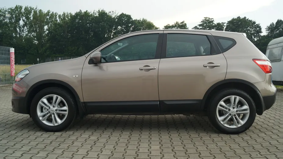 NISSAN Qashqai -