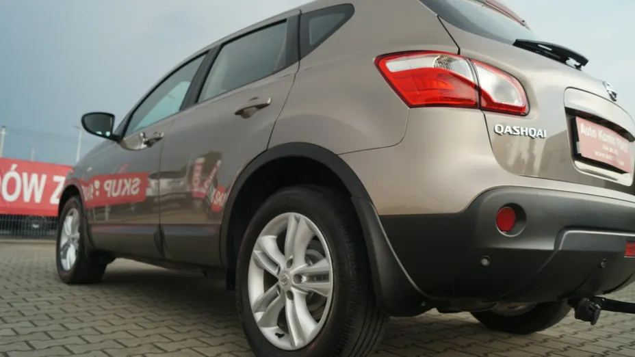 NISSAN Qashqai -